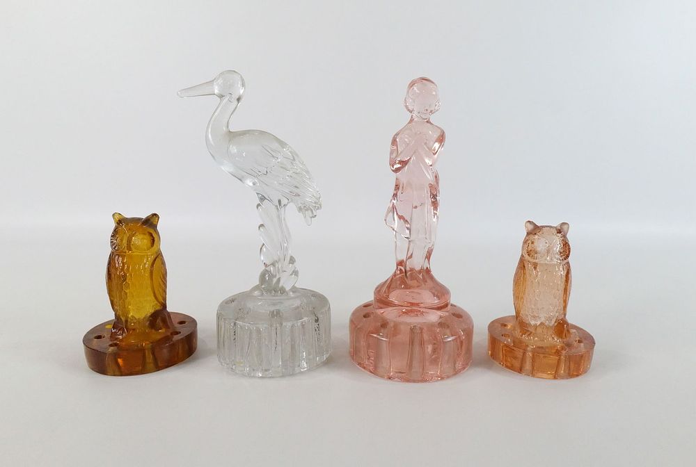 Lot 247: Lot of 4 Flower Frog Figurines