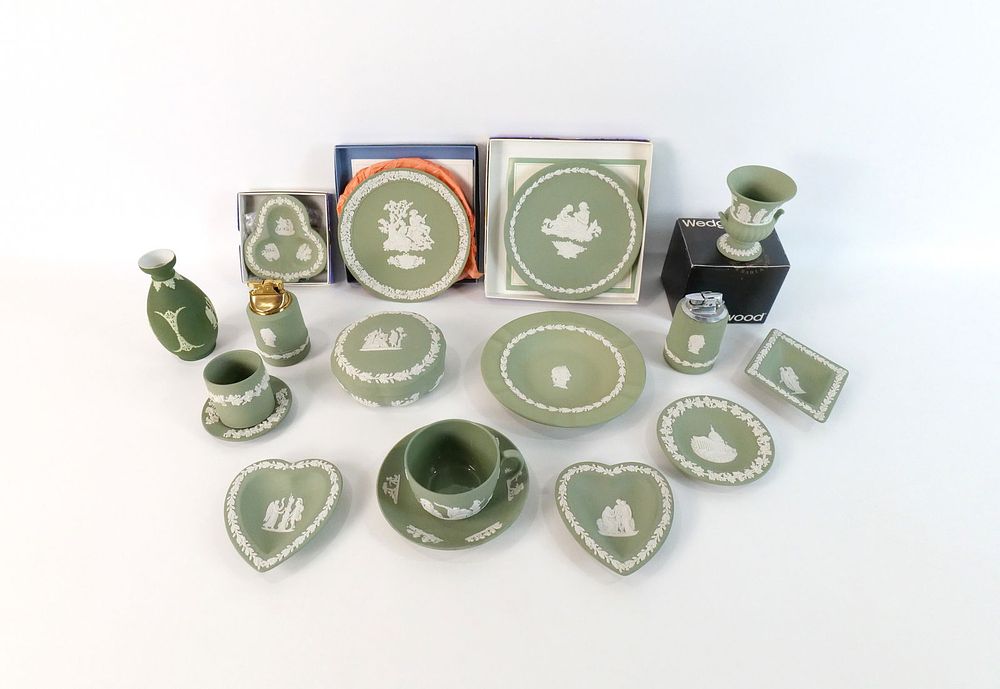 Lot 336: Group Lot of Wedgwood Green Jasperware Pieces