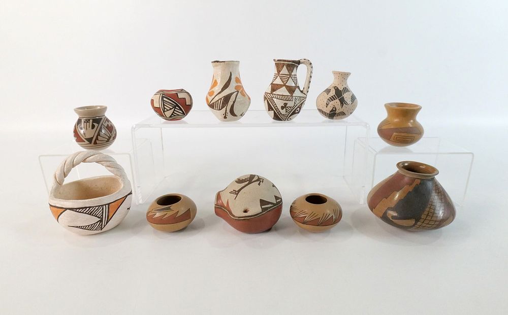 Lot 342: Group Lot of Native American Indian Pottery Vases