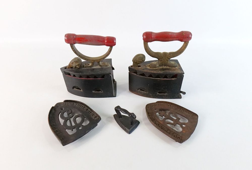 Lot 355: Group Lot of Antique Cast Iron Irons