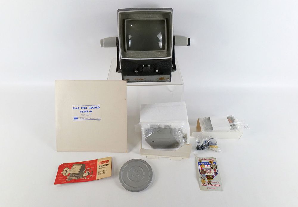 Lot 394: Baia Instaview 270 Super 8 Viewer/Editor