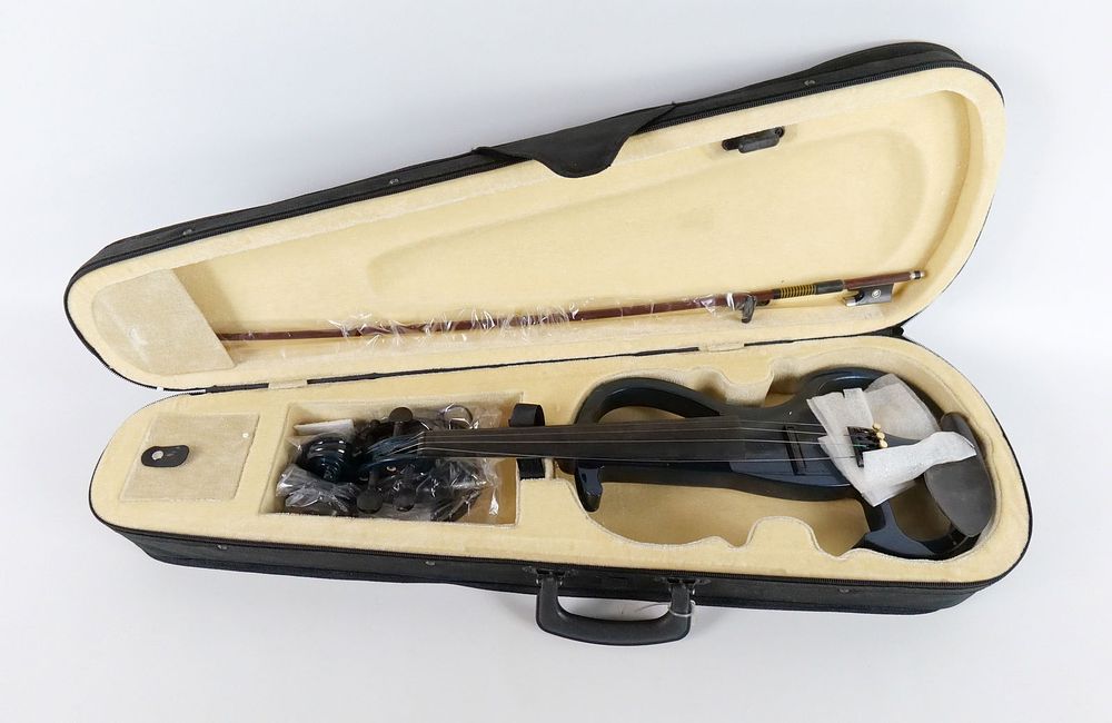 Lot 397: Yinfente Electric Violin
