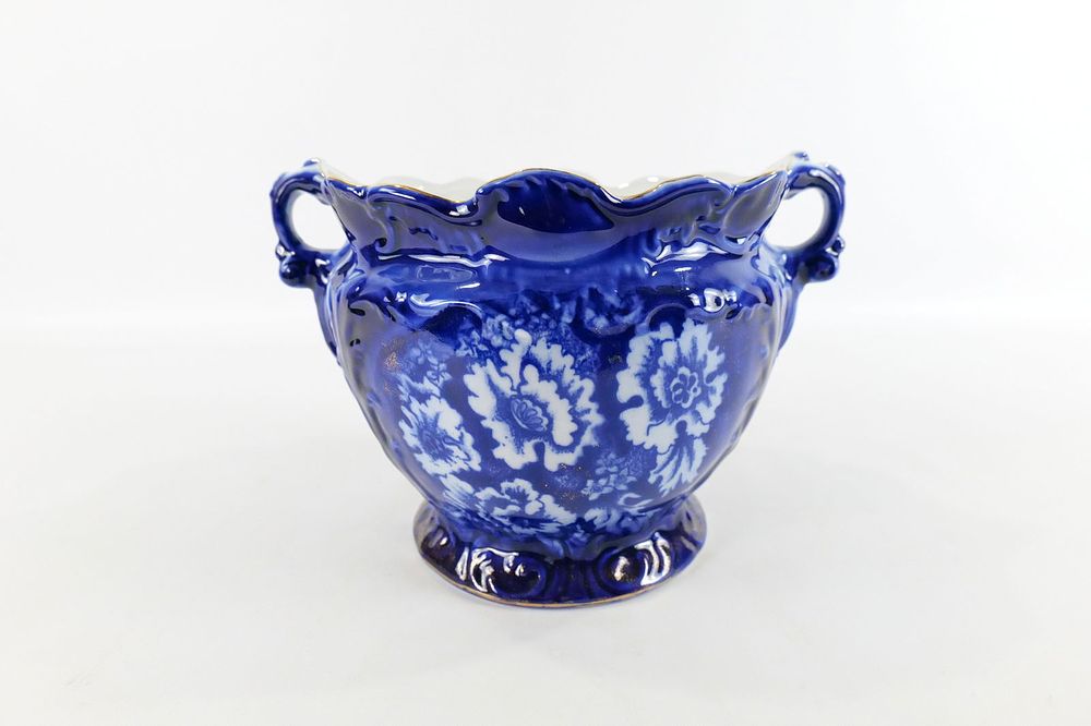 Lot 166: Flow Blue Style Double Handled Planter