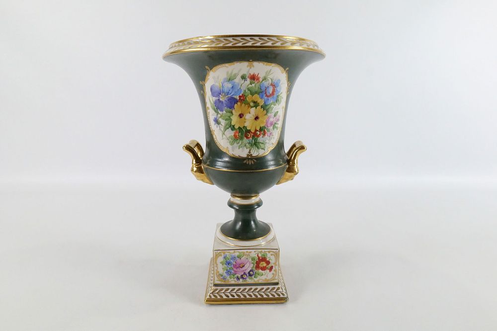 Lot 167: Antique Double Handled Urn/Vase