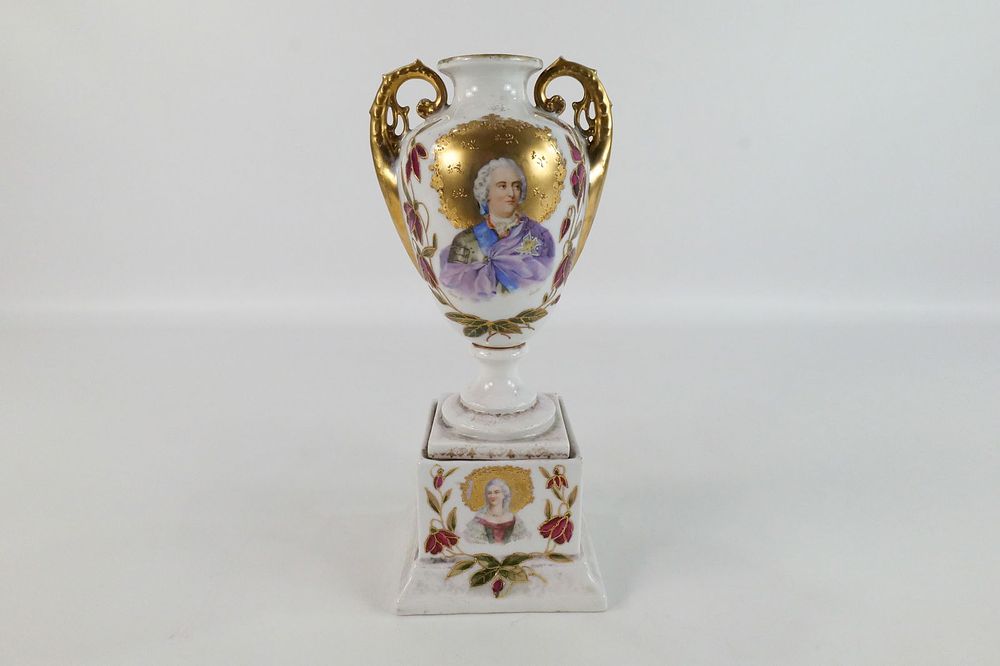 Lot 181: 19th Century Royal Vienna Pedestal Portrait Urn/Vase