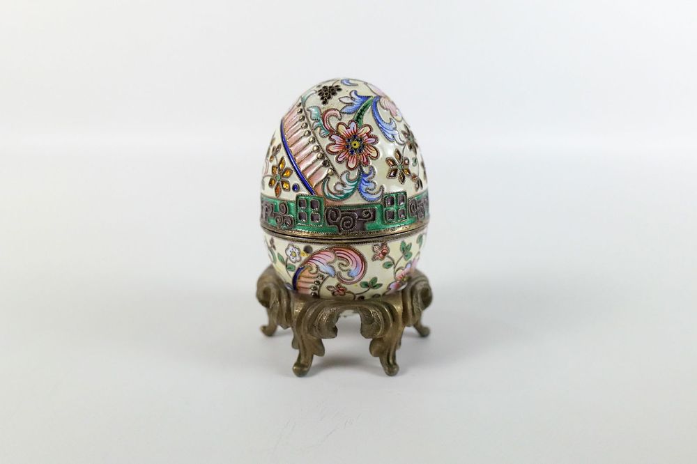 Lot 214: Russian Silver and Enamel Faberge Style Decorative Egg Box