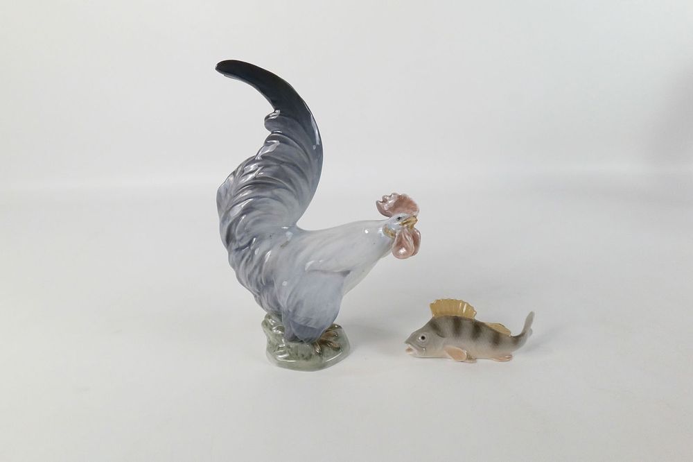 Lot 237: Lot of 2 Denmark Figurines