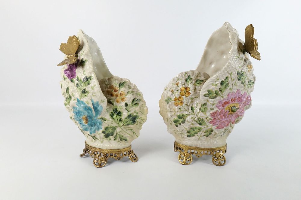 Lot 241: Pair of Vintage Conch Shell Decorative Vases