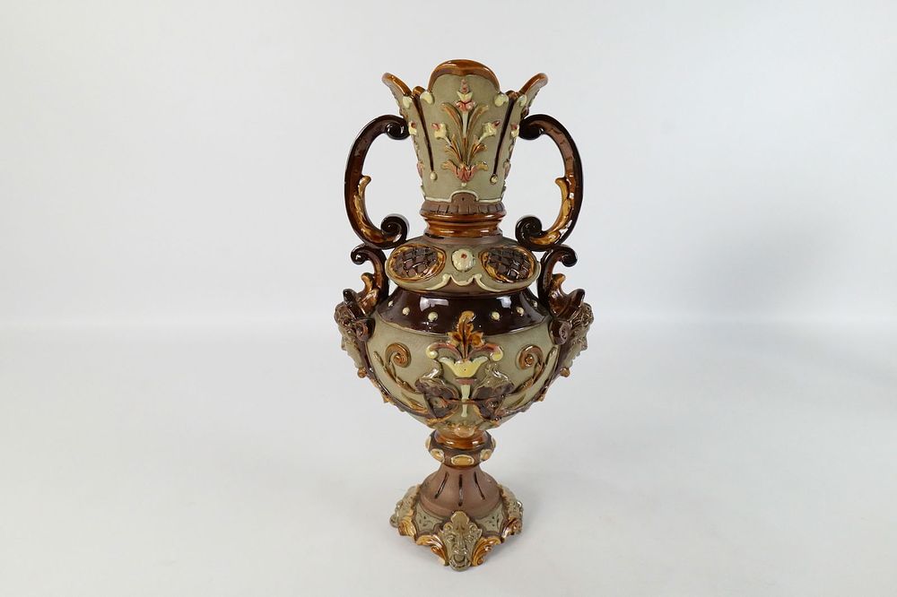 Lot 244: 19th Century Wilhelm Schiller & Sohm Majolica Vase