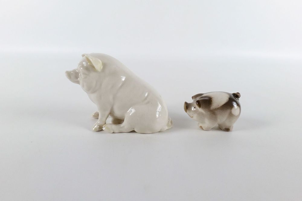 Lot 272: Lot of 2 Vintage Porcelain Animal Figurines