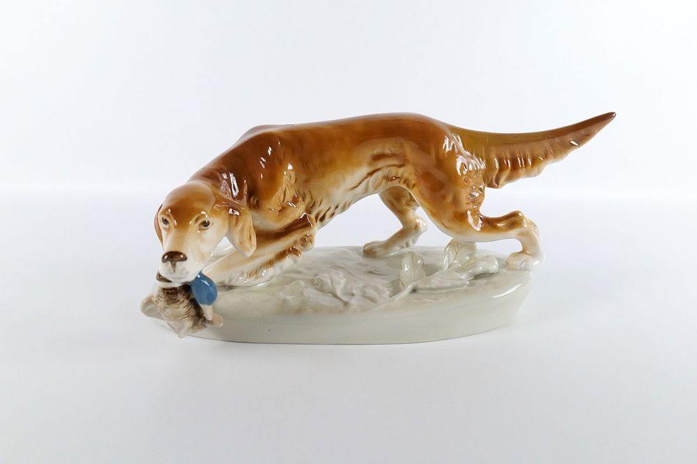 Lot 273: Royal Dux Hand Painted Porcelain Hunting Dog Figurine