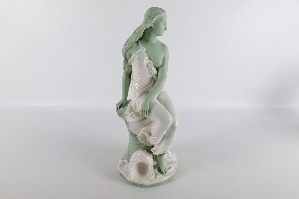 Lot 278: Vintage Bells Miranda Porcelain Figurine