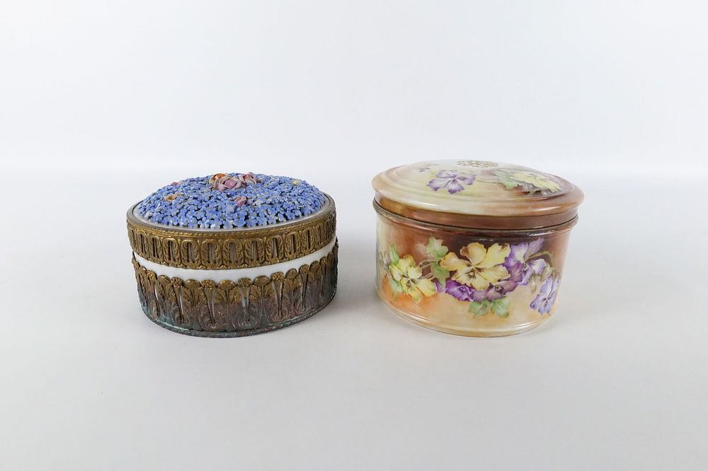 Lot 285: Lot of 2 Antique Porcelain Dresser Boxes