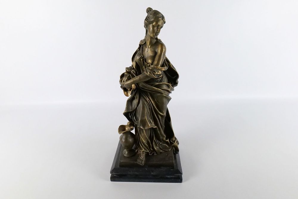 Lot 315: Bronze Statue - Woman with Water Jugs