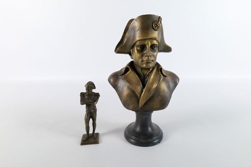 Lot 327: Lot of 2 Bronze Napolean Statues