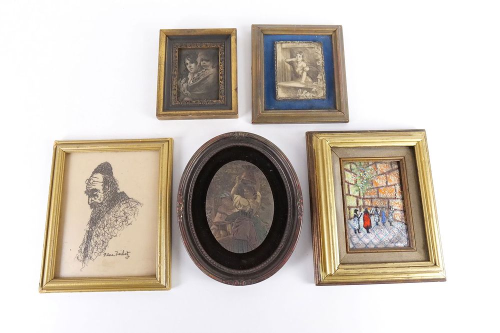 Lot 361: Lot of Prints, Etchings, and Paintings