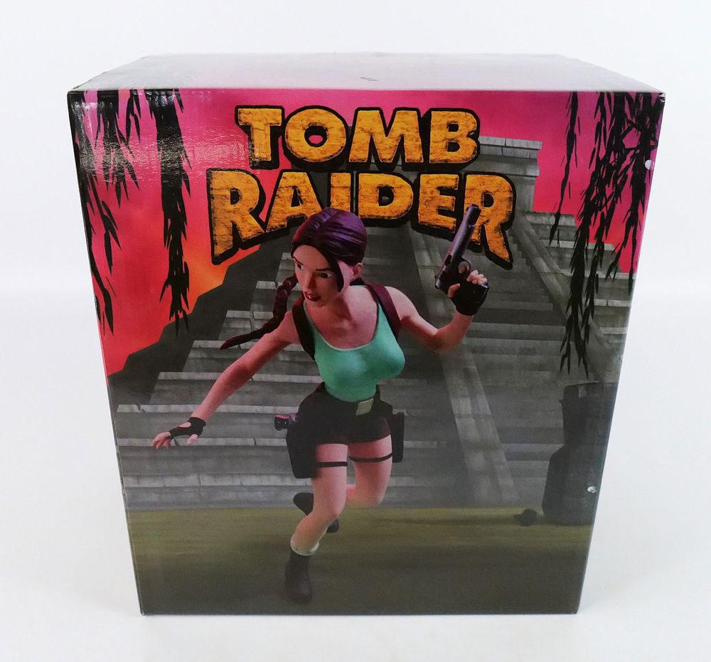 Lot 202: Varner Studios Tomb Raider Lara Croft Statue