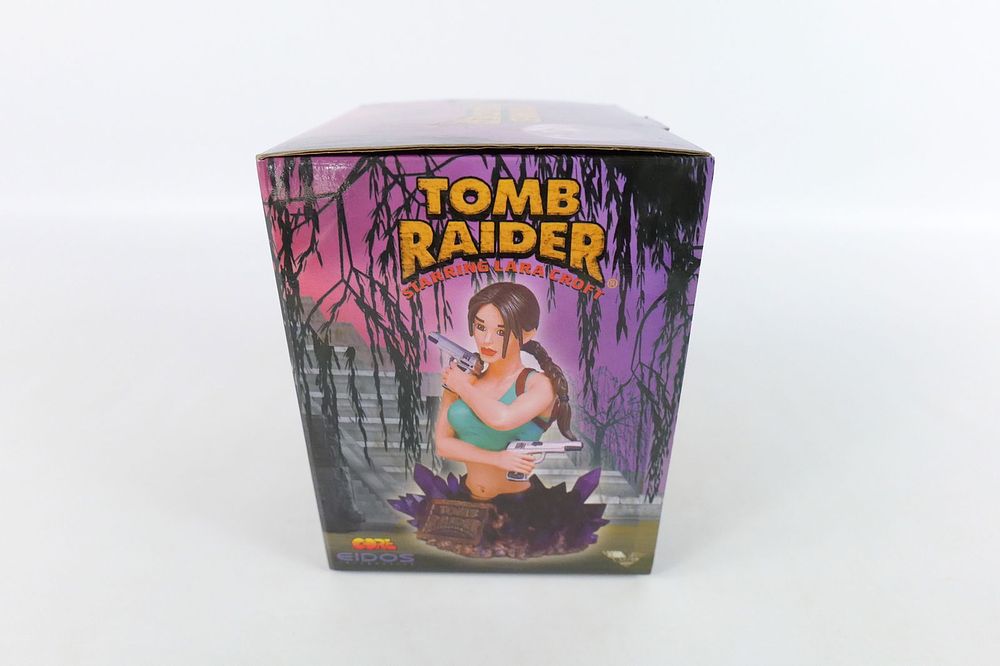 Lot 203: Varner Studios Tomb Raider Lara Croft Bust