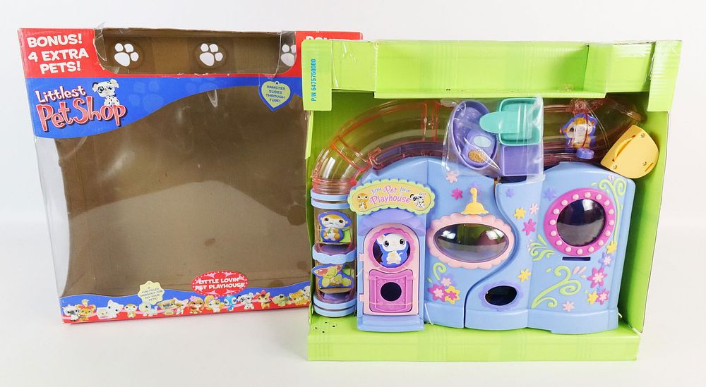 Lot 260: Littlest Pet Shop Little Lovin' Pet Playshop