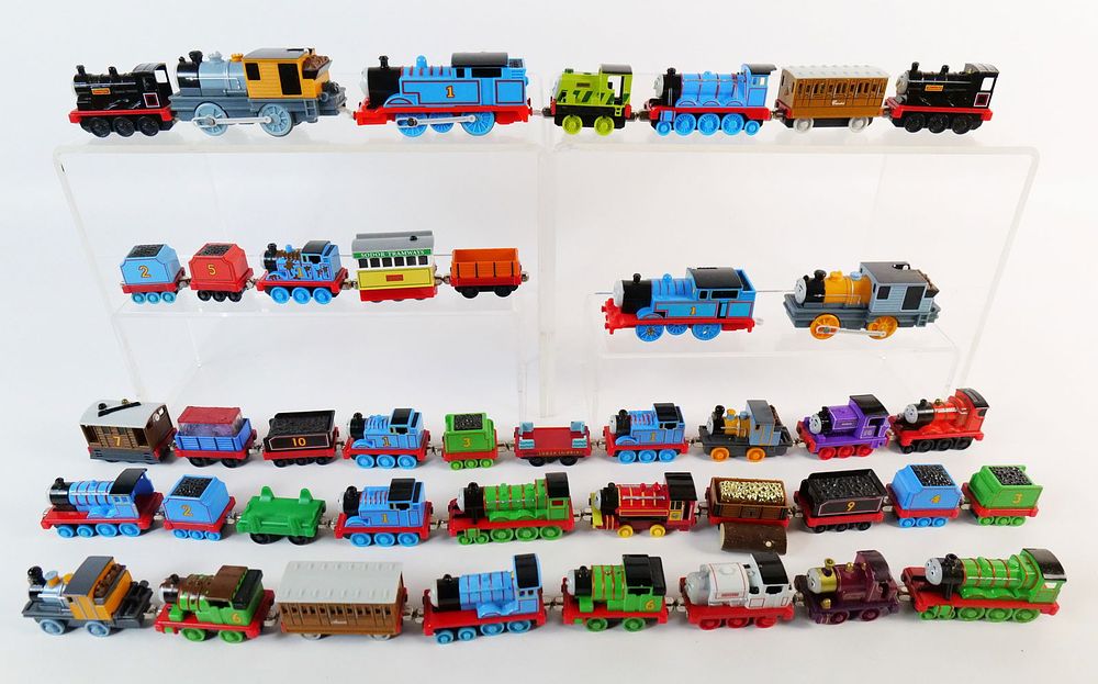 Lot 274: Large lot of Thomas the Tank Engine