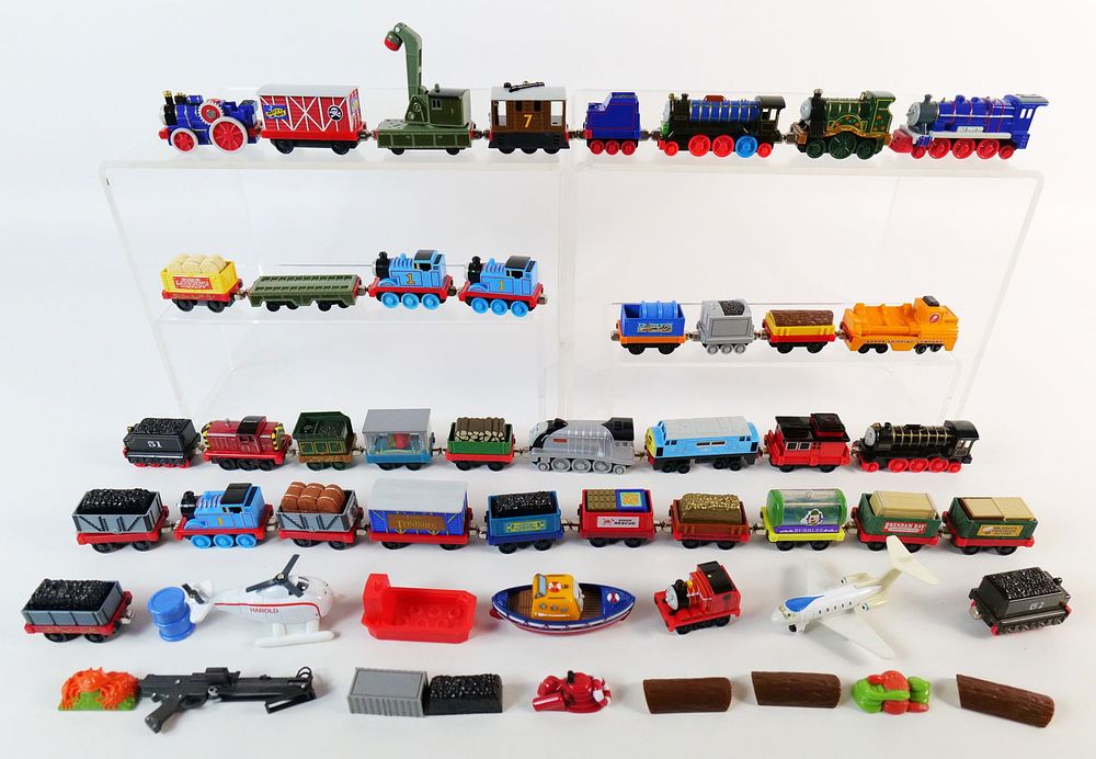 Lot 275: Large lot of Thomas the Tank Engine