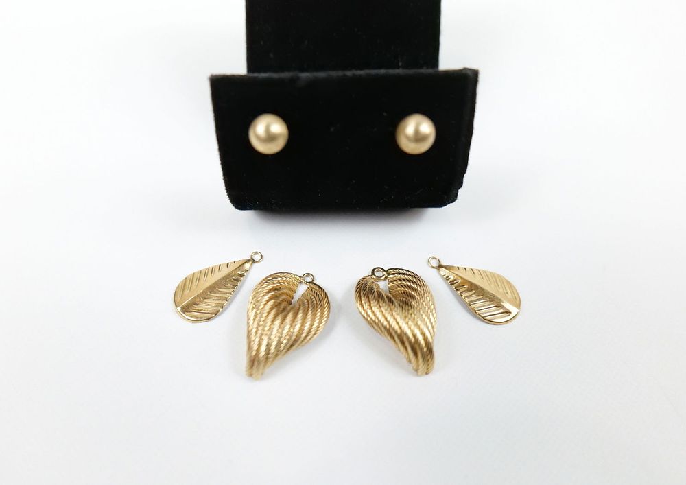 Lot 289: 14K Studs with 2 Sets of Jackets