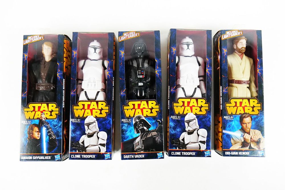 Lot 188: Lot of 5 Star Wars Hasbro Figures