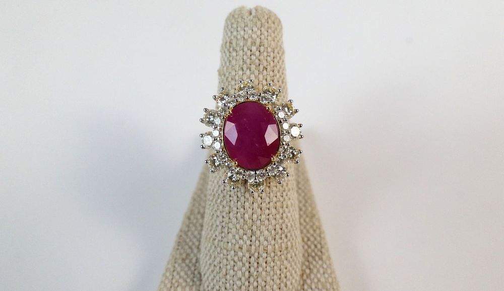 Lot 326: 18K Oscar Friedman Burmese Ruby & Diamond Ring