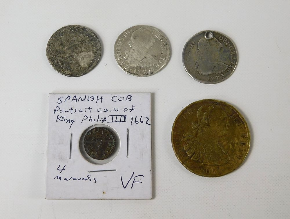 Lot 261: 4 Early Spanish Coins