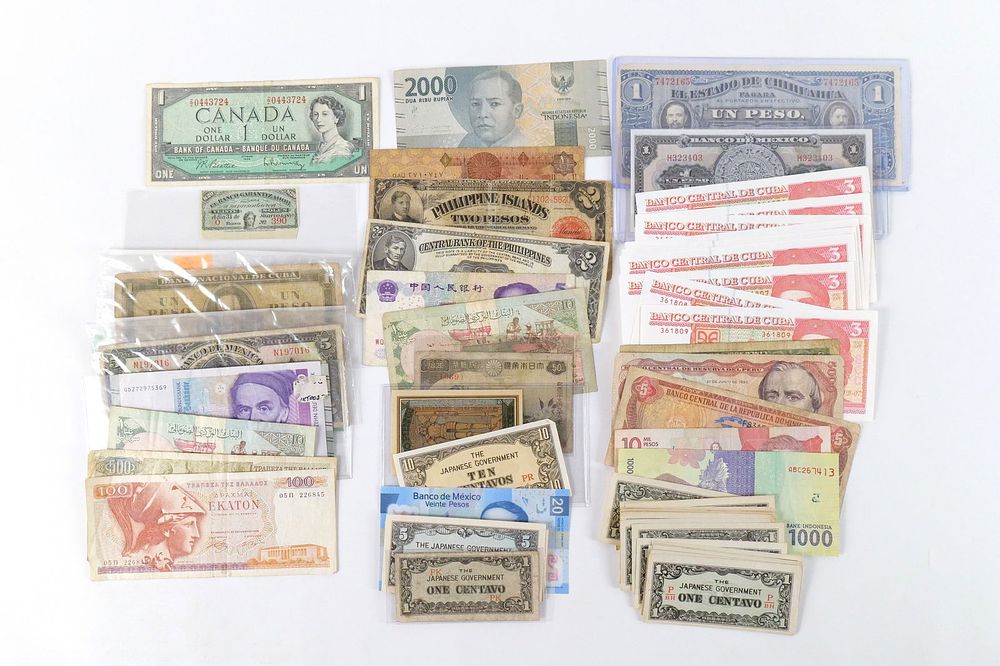 Lot 286: Grouping of Foreign Currency