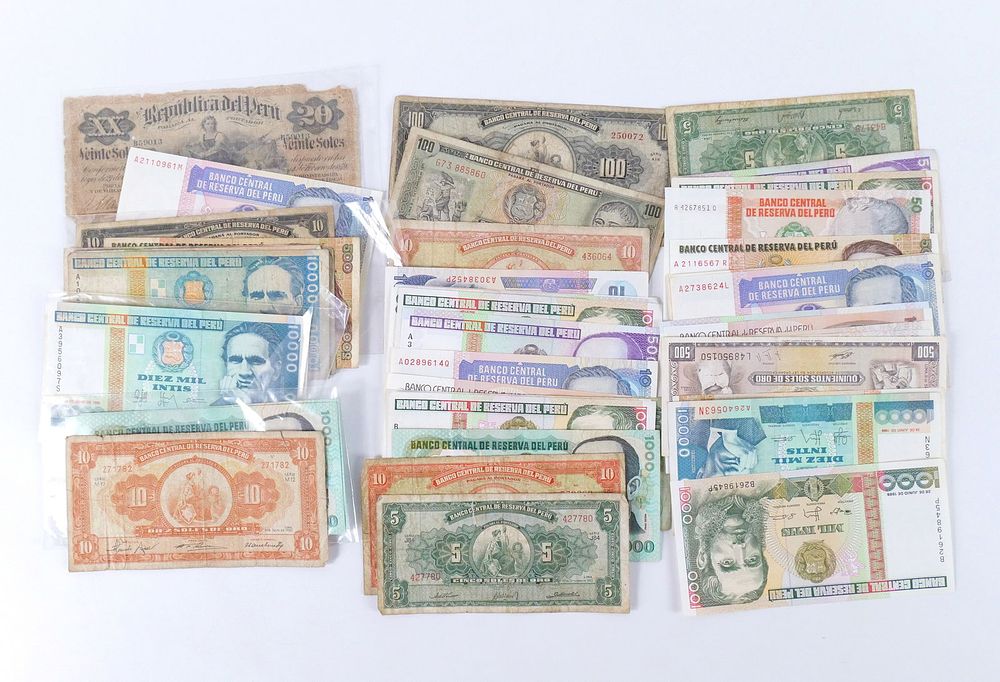 Lot 288: Grouping of Foreign Currency