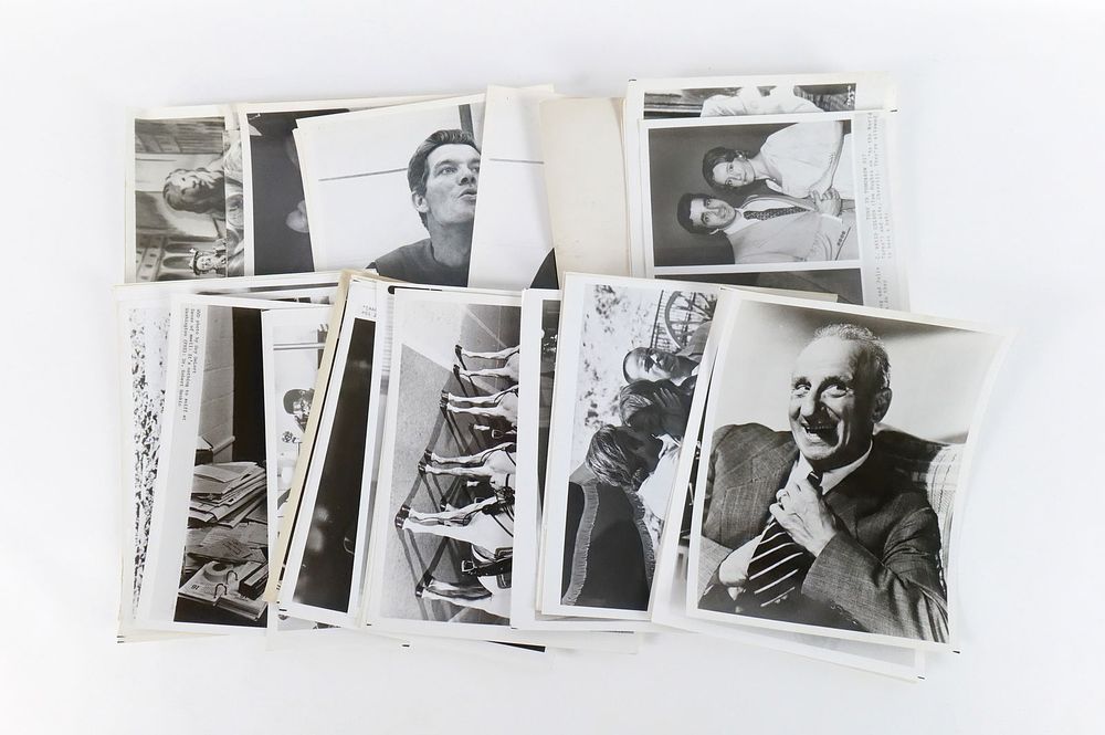 Lot 305: Lot of 45+ Mixed Photographs of Celebrities