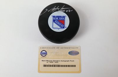 Mark Messier Autograph Hockey Puck - HOF. Mark Messier New York Rangers Autograph Hockey Puck 