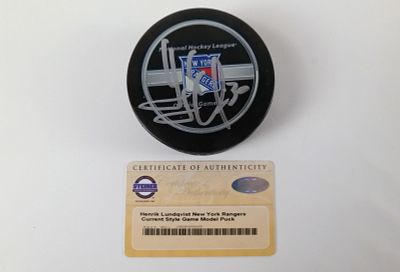 Henrik Lundqvist New York Rangers Autograph Hockey Puck. Henrik Lundqvist New York Rangers Game 