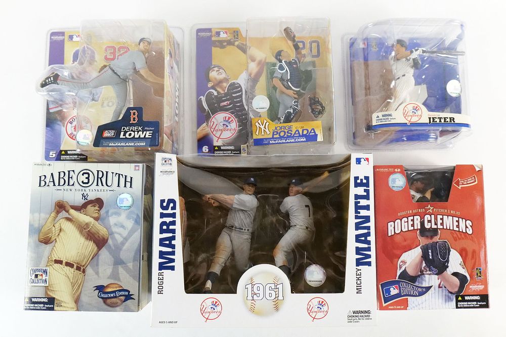 Lot 221: Lot of Mixed McFarlane MLB Action Figures
