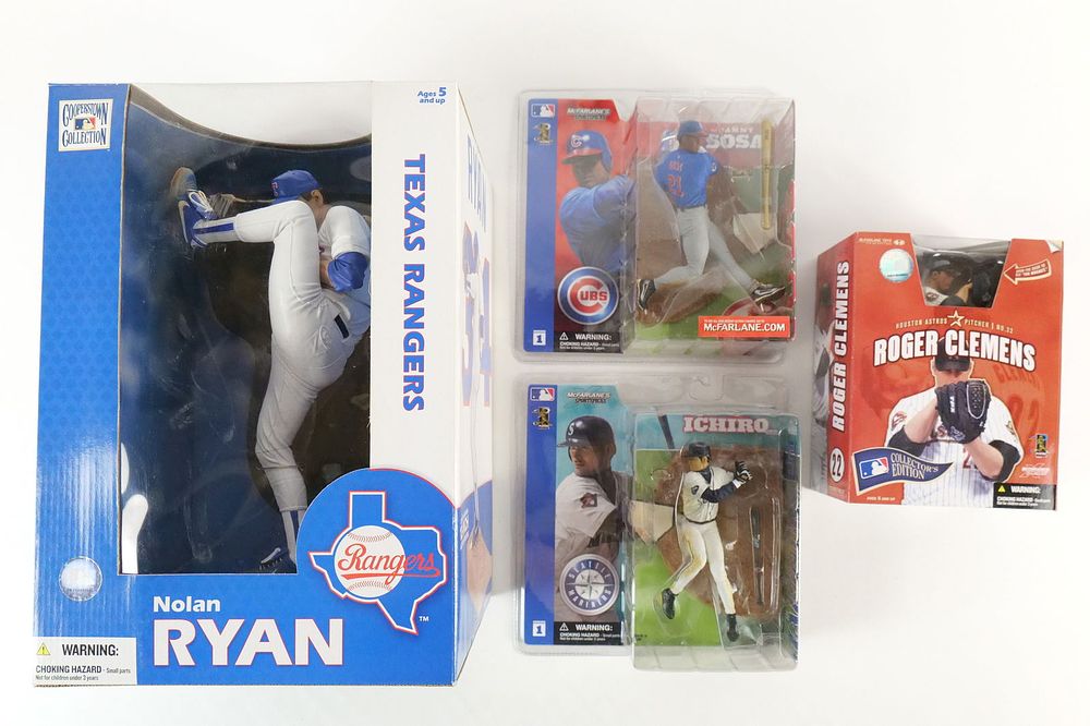Lot 225: Lot of Mixed McFarlane MLB Action Figures