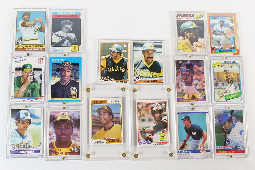 Lot 233: Large Lot of Baseball Cards