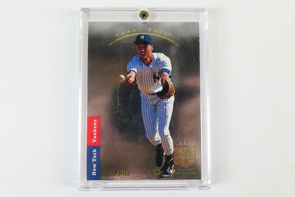 Lot 237: Derek Jeter Upper Deck SP Premiere Prospect #279