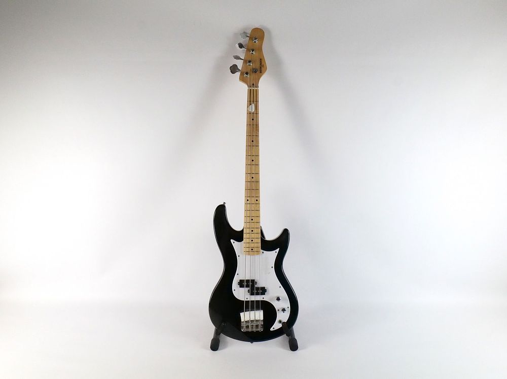 Lot 181: Behringer Electric Bass Guitar