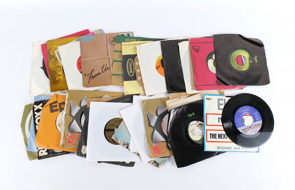 Lot 267: Lot of 45's