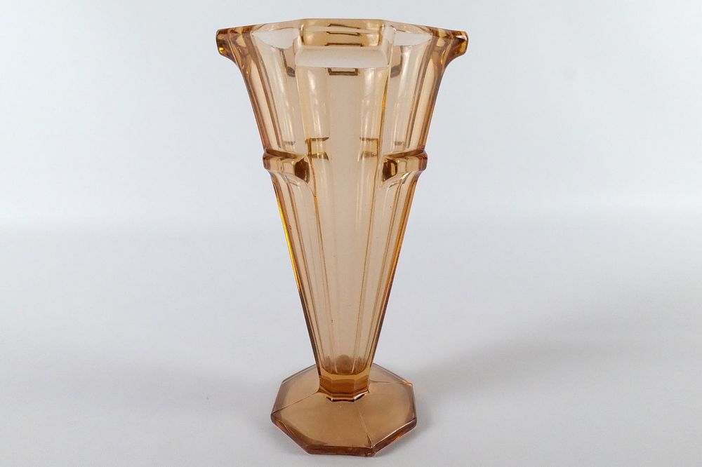 Lot 286: Art Deco Pink Skyscraper Style Molded Glass Vase