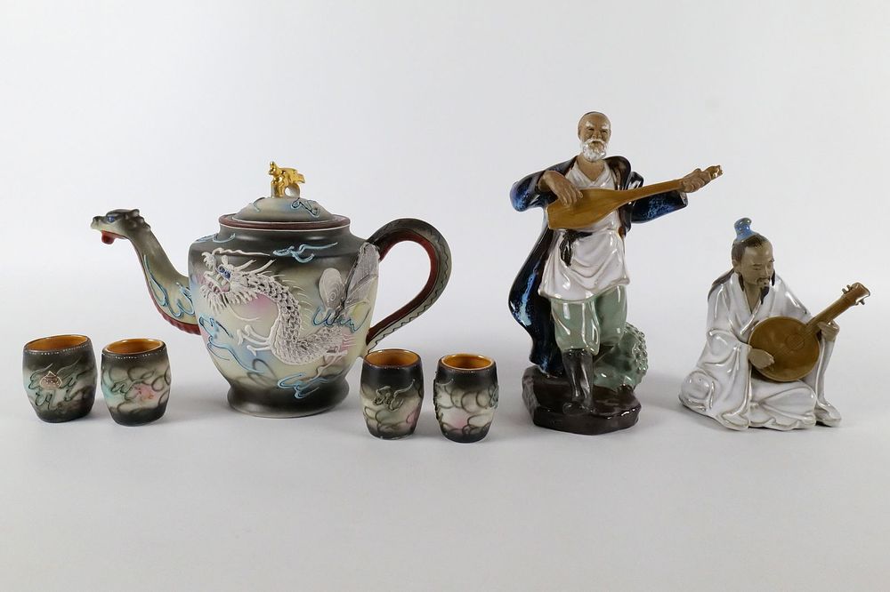Lot 318: Lot of Asian Influenced Items