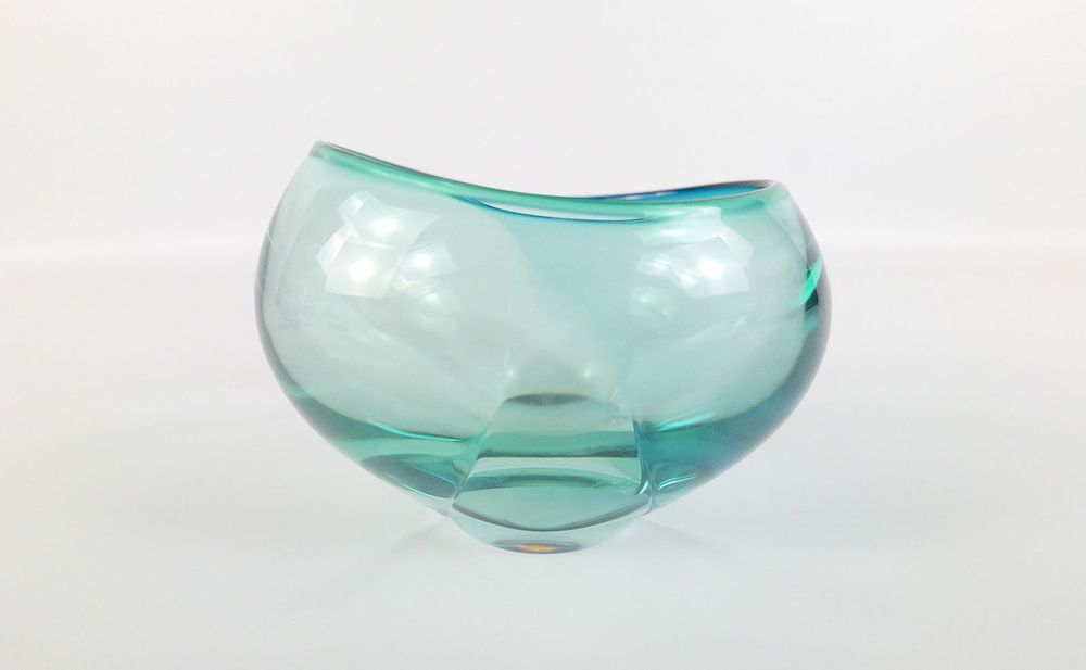 Lot 305: Don Gonzalez Hand Blown Blue/Green Glass Bowl