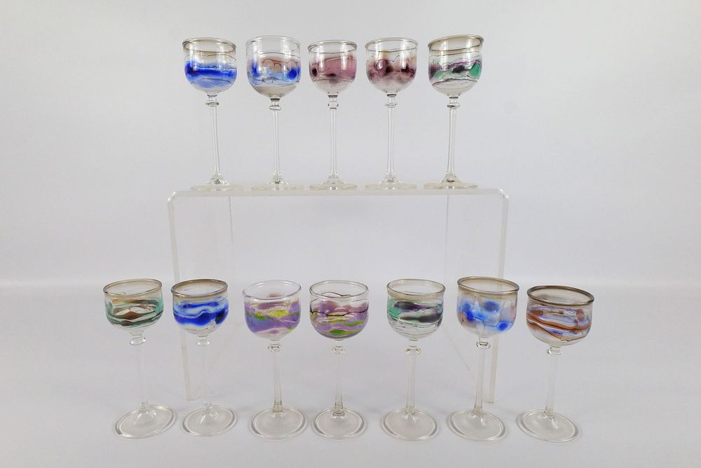 Lot 306: Set of 12 Schneider German Cordial Glasses