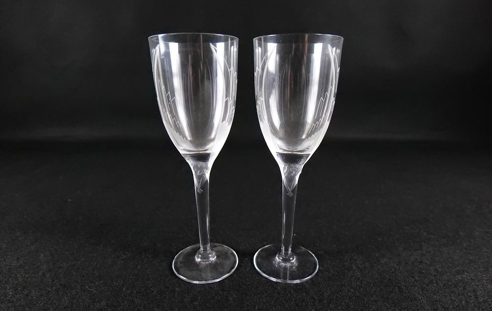 Lot 313: Pair of Lalique Champagne Flutes