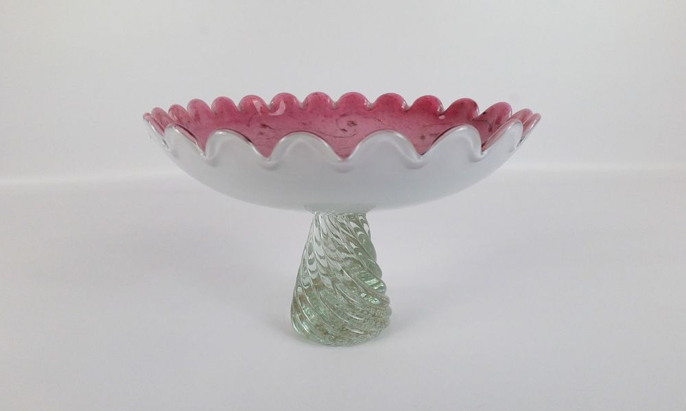 Lot 314: Art Glass Center Compote