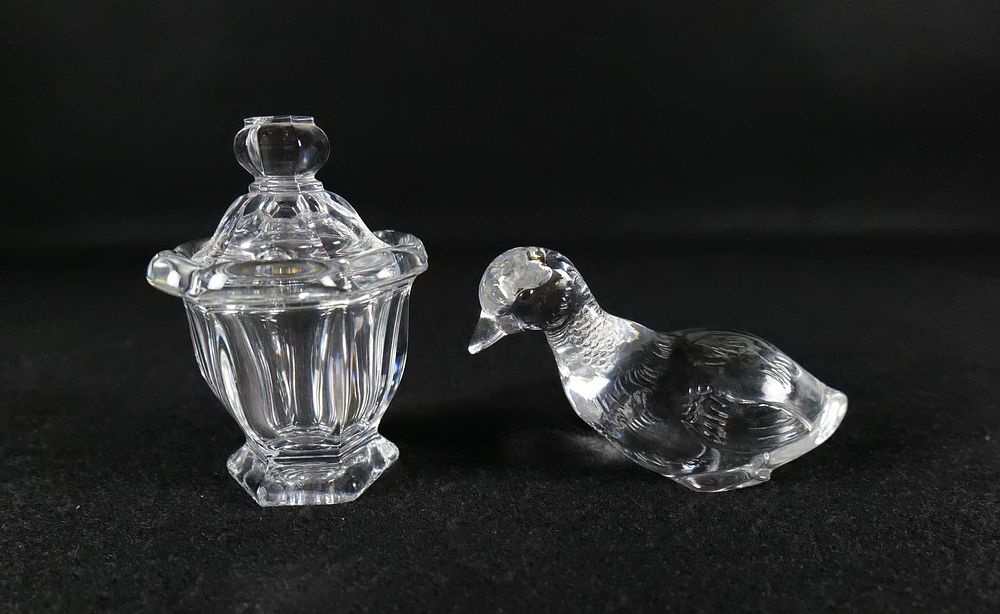 Lot 322: Lot of 2 Baccarat Crystal Pieces