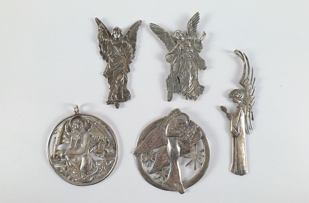 Lot 332: Lot of 5 Sterling Silver Hand & Hammer Silversmith's Christmas Ornaments