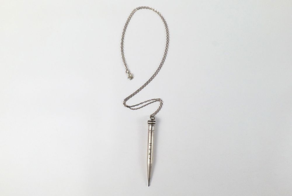 Lot 313: Vintage Wahl Eversharp Sterling Pencil Necklace