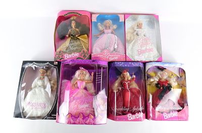 Lot of 7 Barbie and Barbie Style Dolls. Including 1 Jakks Pacific Barbie Style Doll -